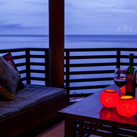 Blue Moon Villas Resort Amed Exteriör bild