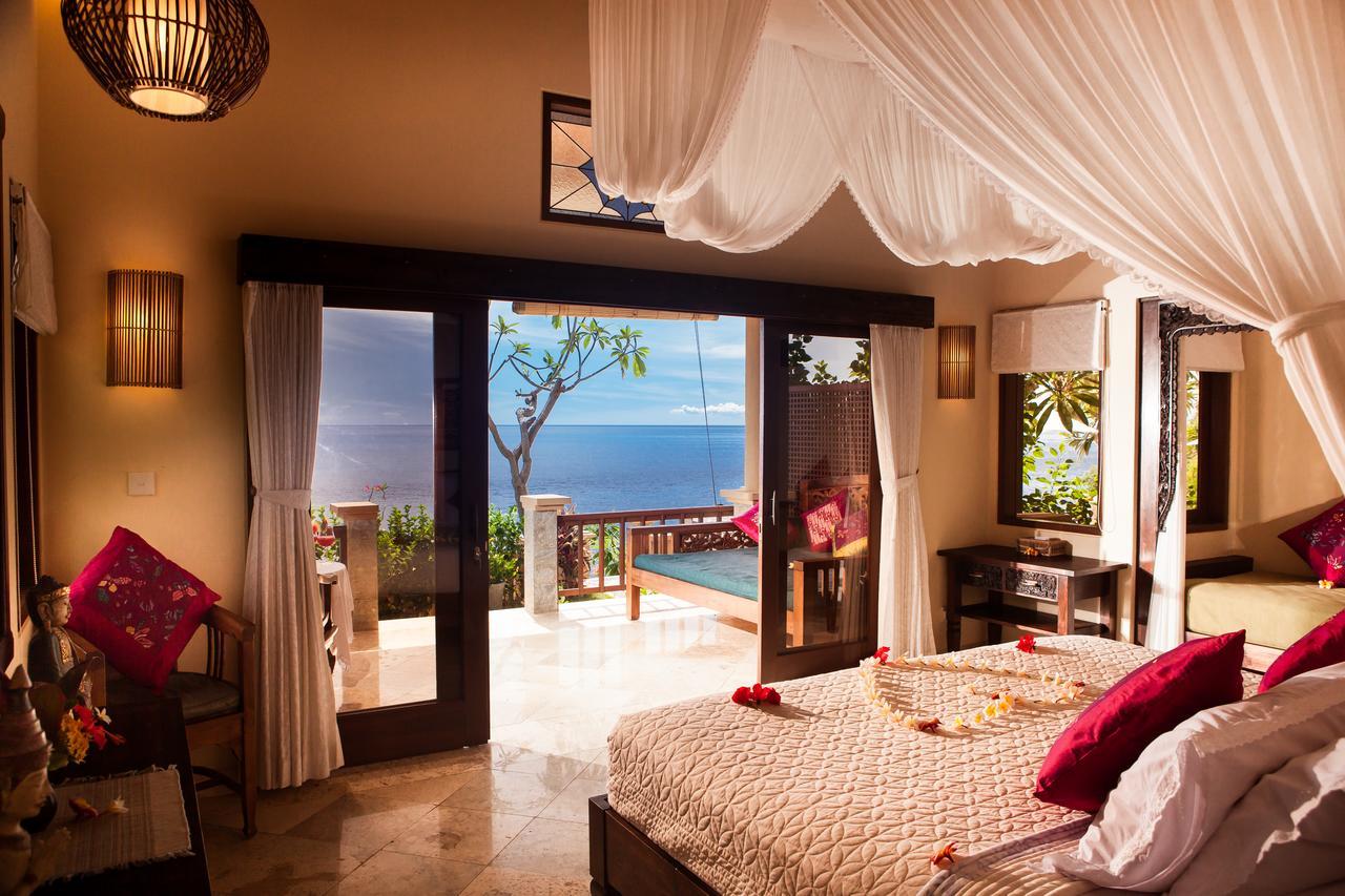 Blue Moon Villas Resort Amed Exteriör bild