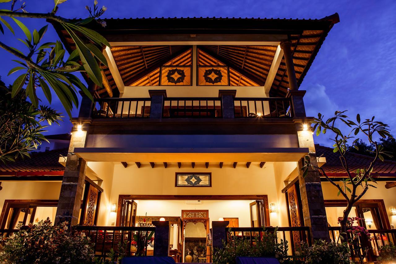 Blue Moon Villas Resort Amed Exteriör bild