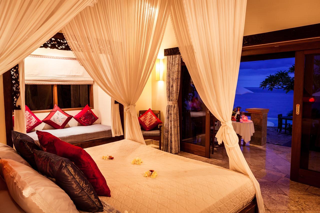 Blue Moon Villas Resort Amed Exteriör bild