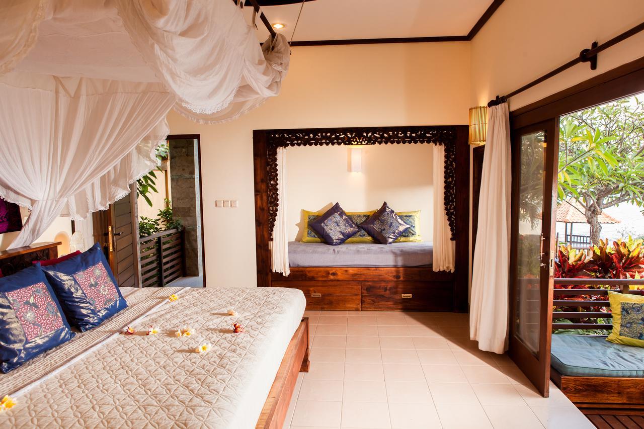 Blue Moon Villas Resort Amed Exteriör bild
