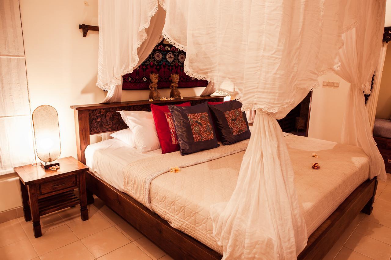 Blue Moon Villas Resort Amed Exteriör bild
