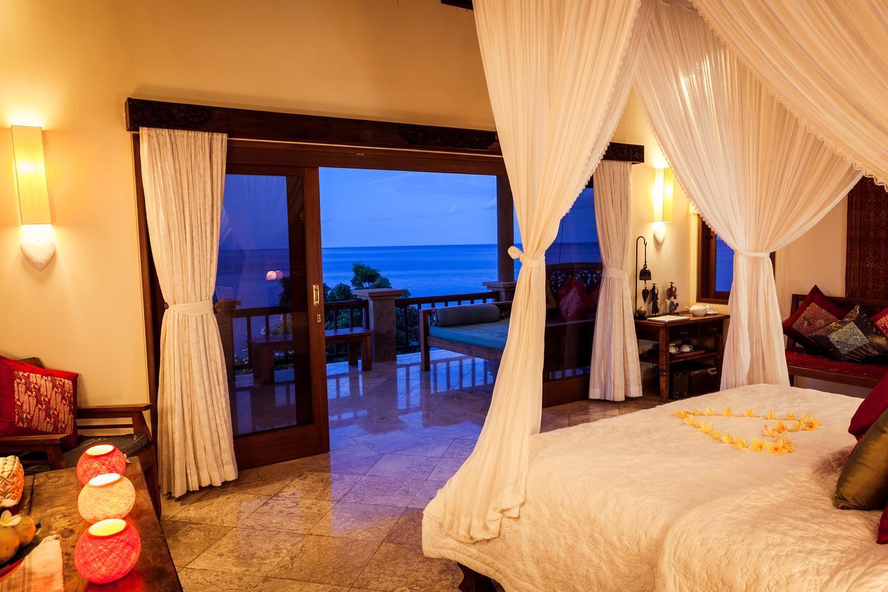 Blue Moon Villas Resort Amed Exteriör bild