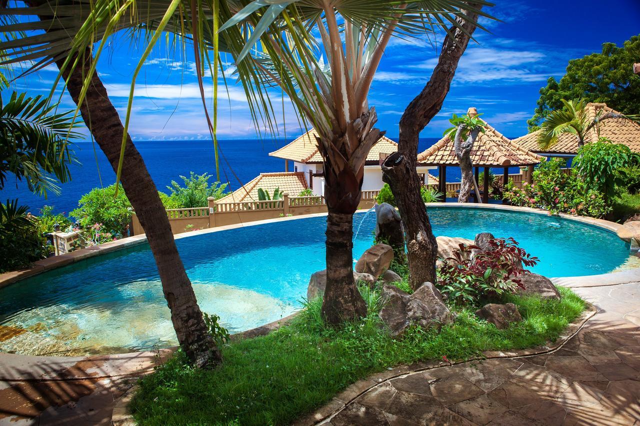 Blue Moon Villas Resort Amed Exteriör bild