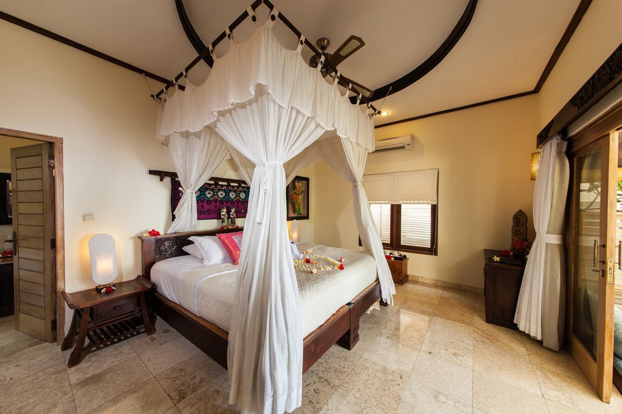 Blue Moon Villas Resort Amed Exteriör bild
