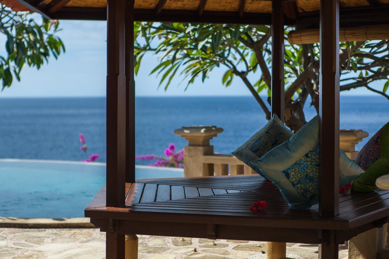 Blue Moon Villas Resort Amed Exteriör bild