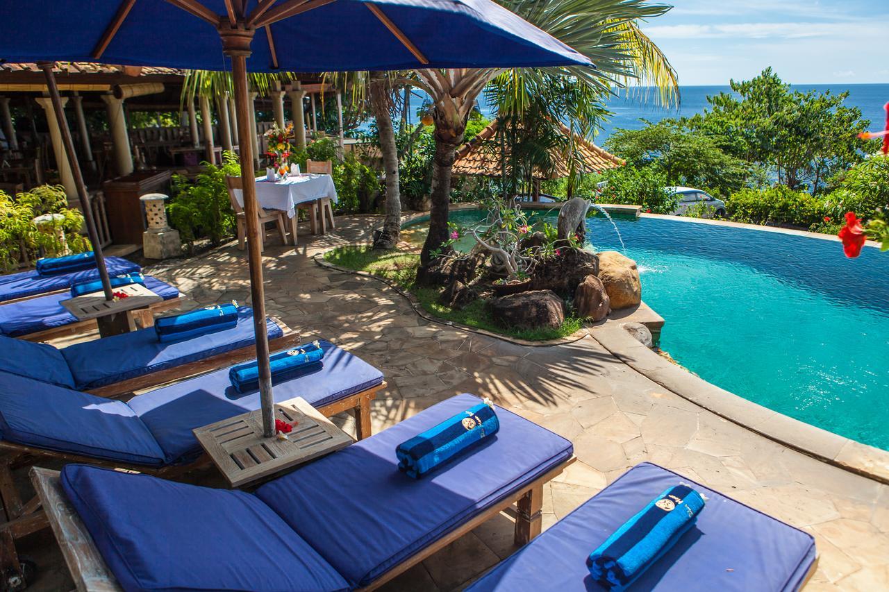 Blue Moon Villas Resort Amed Exteriör bild