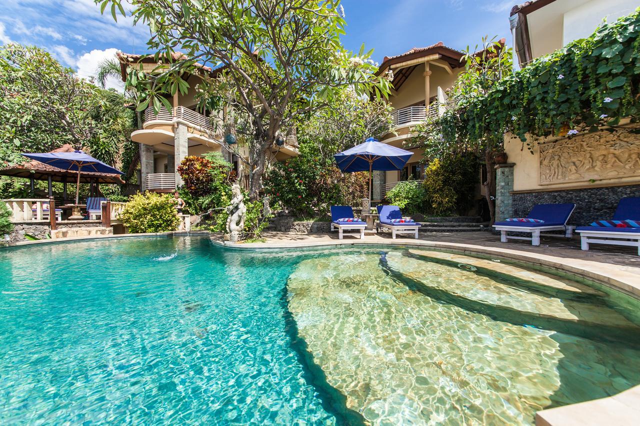 Blue Moon Villas Resort Amed Exteriör bild