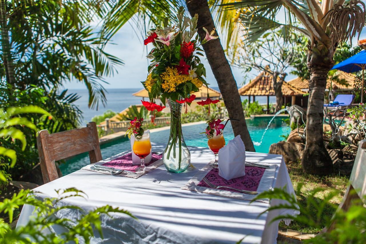 Blue Moon Villas Resort Amed Exteriör bild