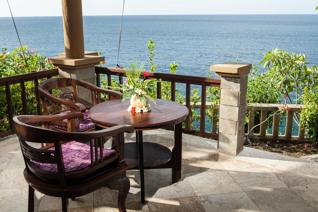 Blue Moon Villas Resort Amed Exteriör bild
