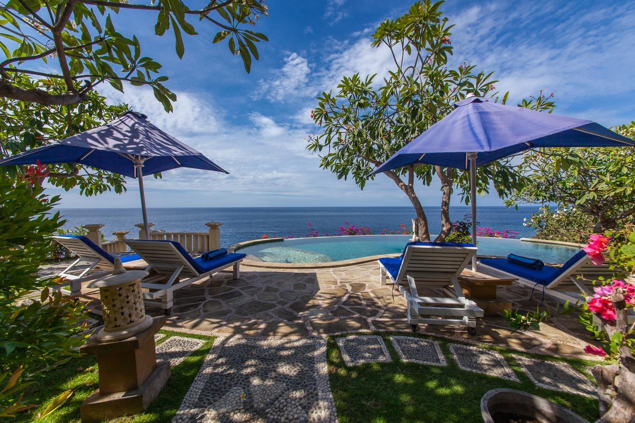 Blue Moon Villas Resort Amed Exteriör bild