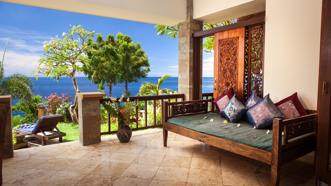 Blue Moon Villas Resort Amed Exteriör bild