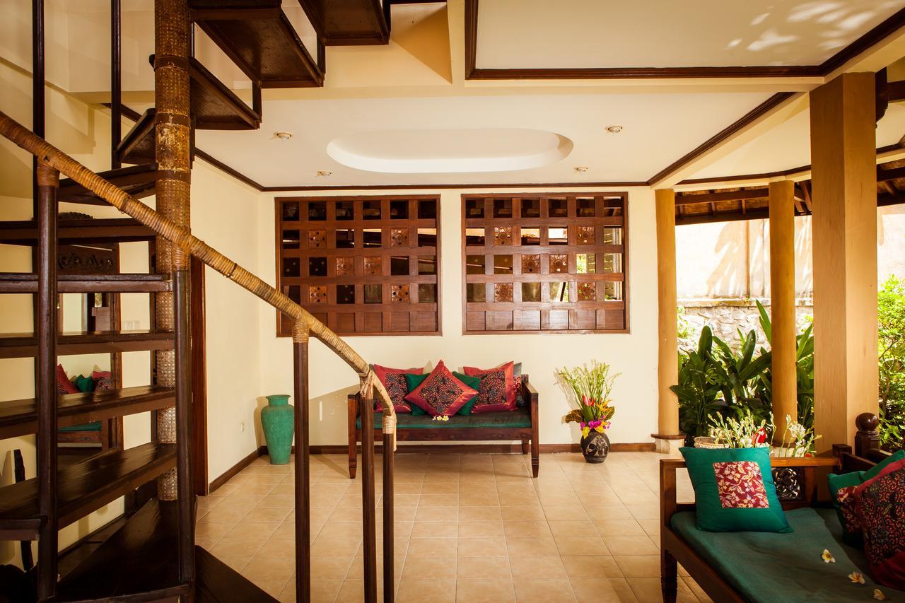 Blue Moon Villas Resort Amed Exteriör bild